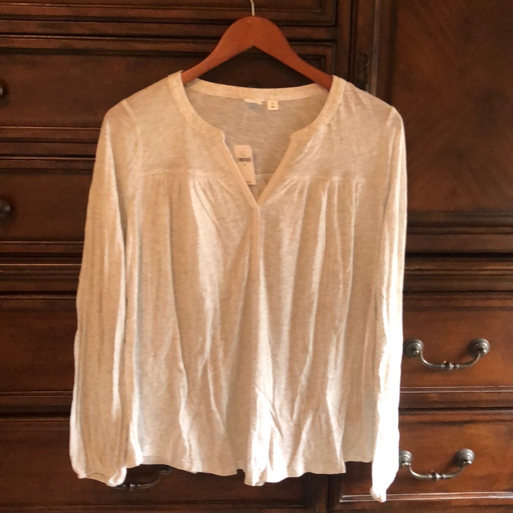 Gap thin ivory/gray LS T-shirt NWT Sz Med